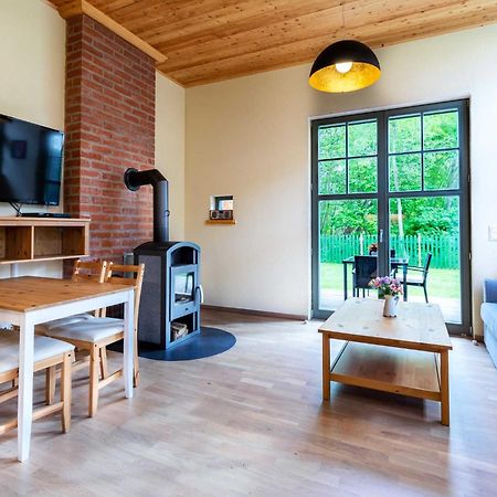 Ferienhaus Sonne Mond Und Sterne B Steffenshagen Bagian luar foto