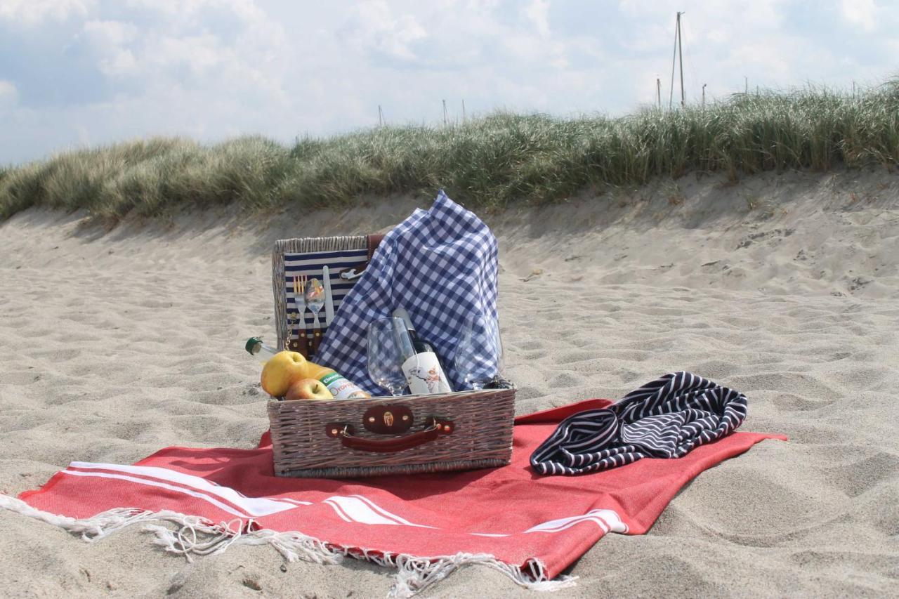 Ferienhaus Sonne Mond Und Sterne B Steffenshagen Bagian luar foto