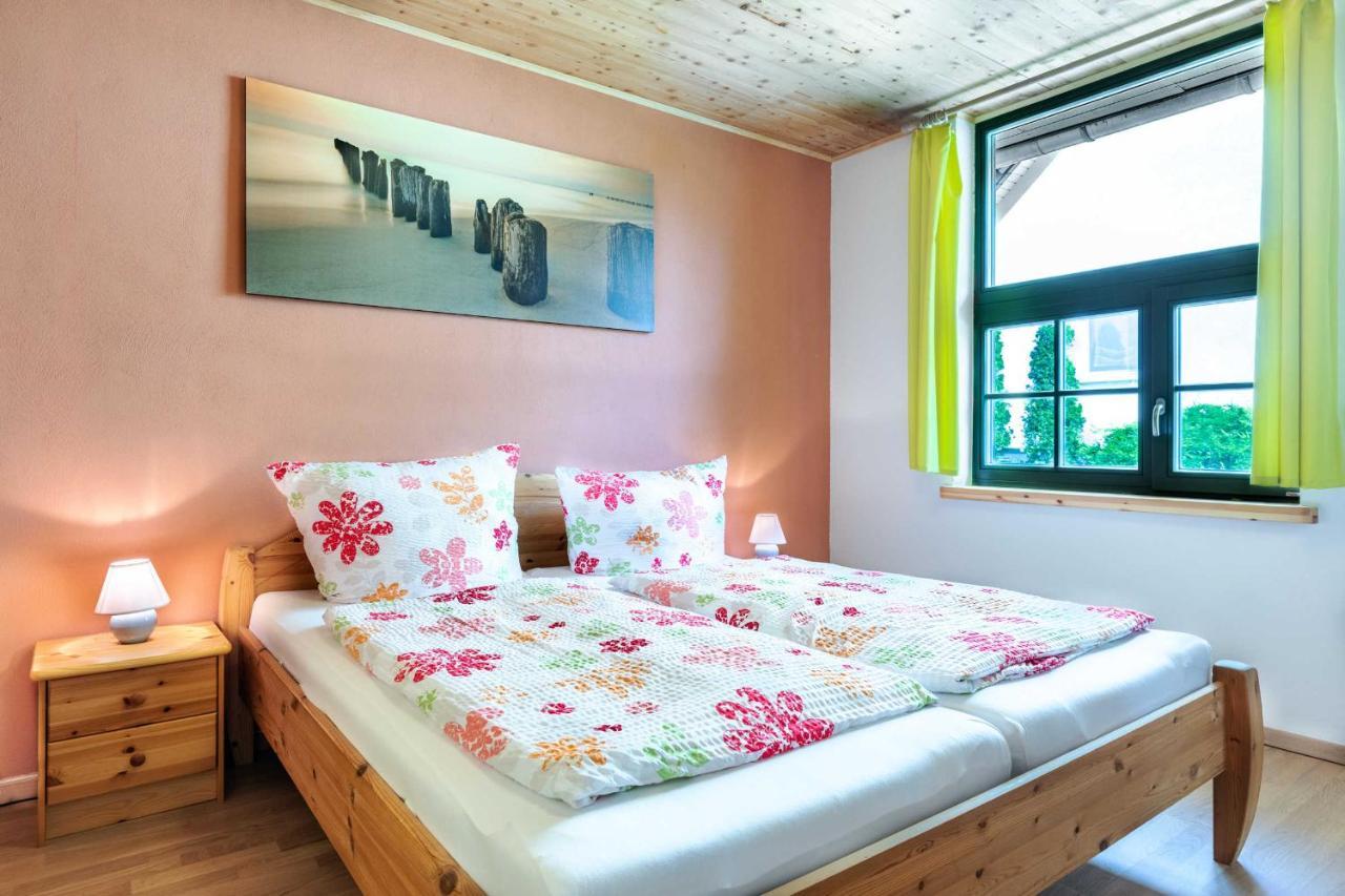Ferienhaus Sonne Mond Und Sterne B Steffenshagen Bagian luar foto